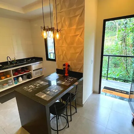 Refúgio Praia Lagoinha Ubatuba-SP Condomínio Samola apto 07-2